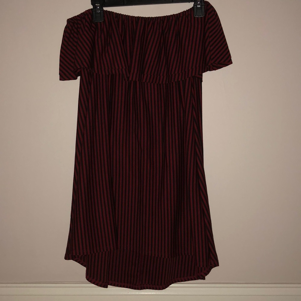 Red and black strapless dress
